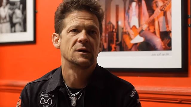 Ex ex why. Ава ex. 30 летние девушки. Ex ex why. Ex ex why.