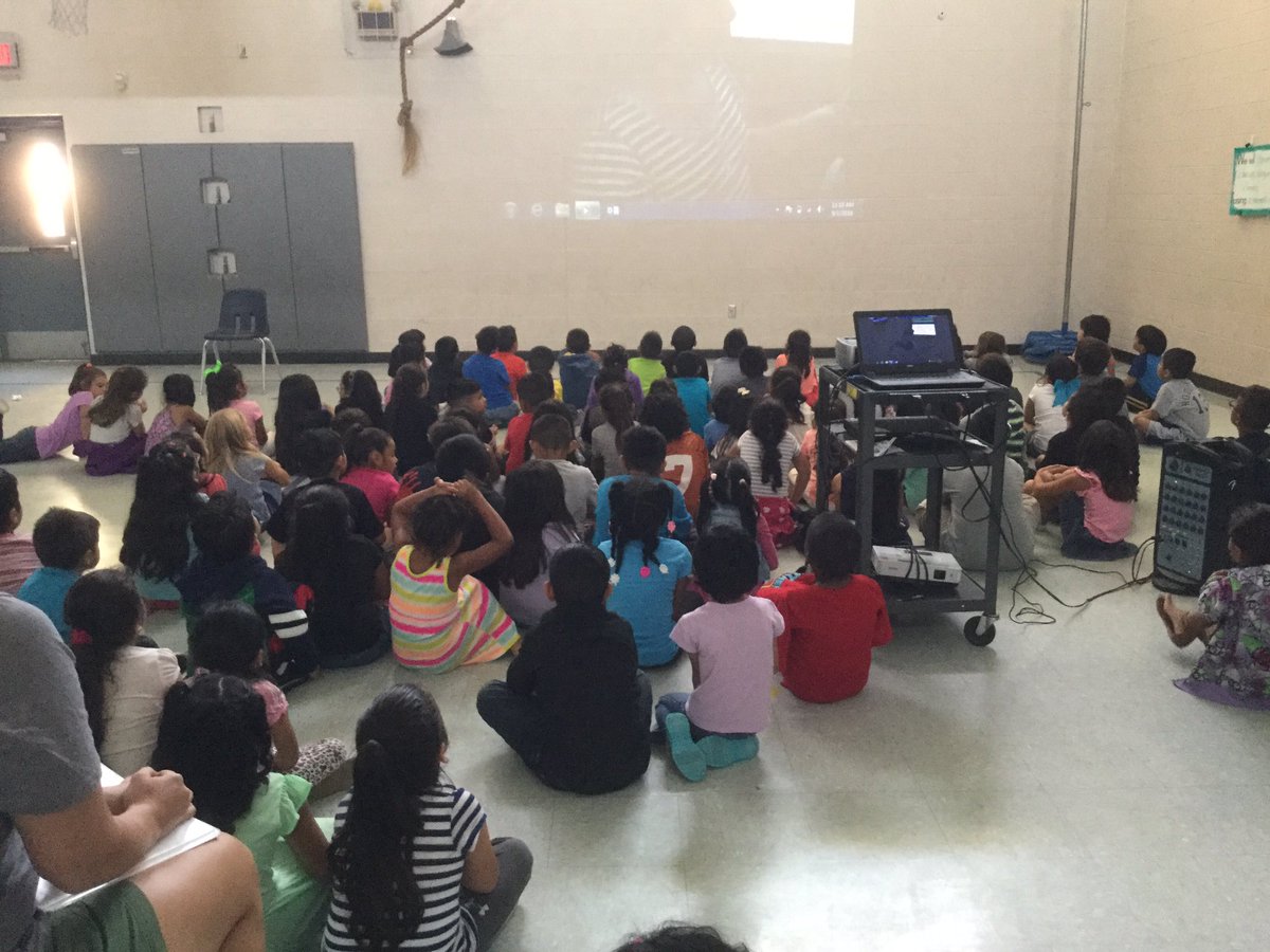 DVISD_PES's tweet image. Thank You! DVISD Transportation Dept., for providing safety training for all student bus riders. #PESPanda 🐼 🚌