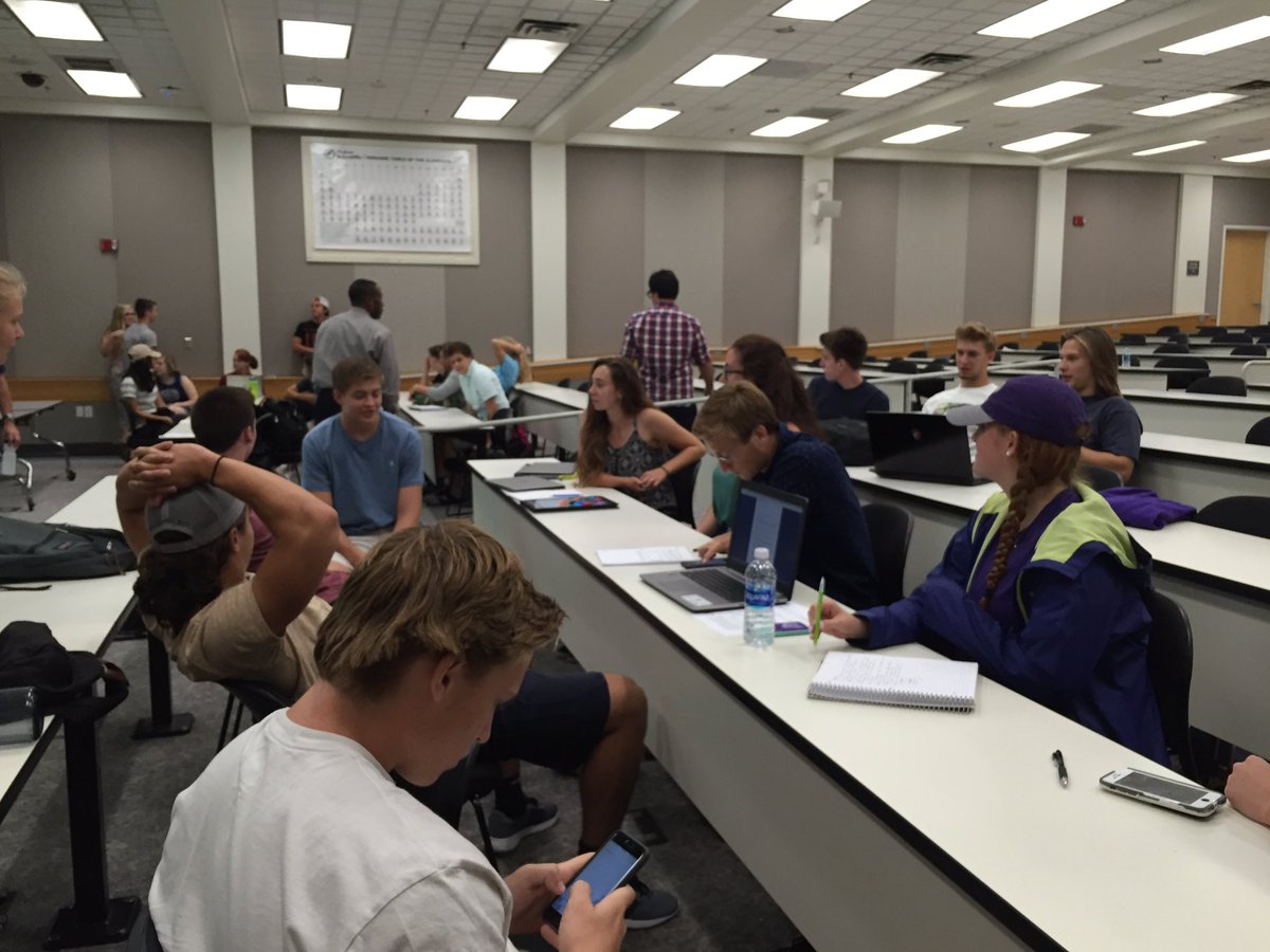 potridcw's tweet photo. First-years collaborating on their first ever design opportunity @JMUEngineering @firstyrengr https://t.co/5nPN9UKbfP