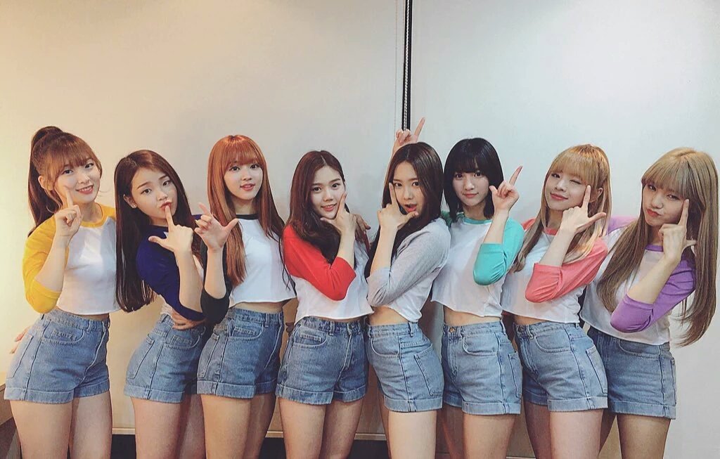 windybinnie's tweet photo. I LOVE U FROM MOON TO THE SUN @WM_OHMYGIRL  #OHMYGIRL500Days #500DaysOMGwithMiracle #500DayswithOhMyGirl KEEP SOLID♥ https://t.co/H56g1h3KJD