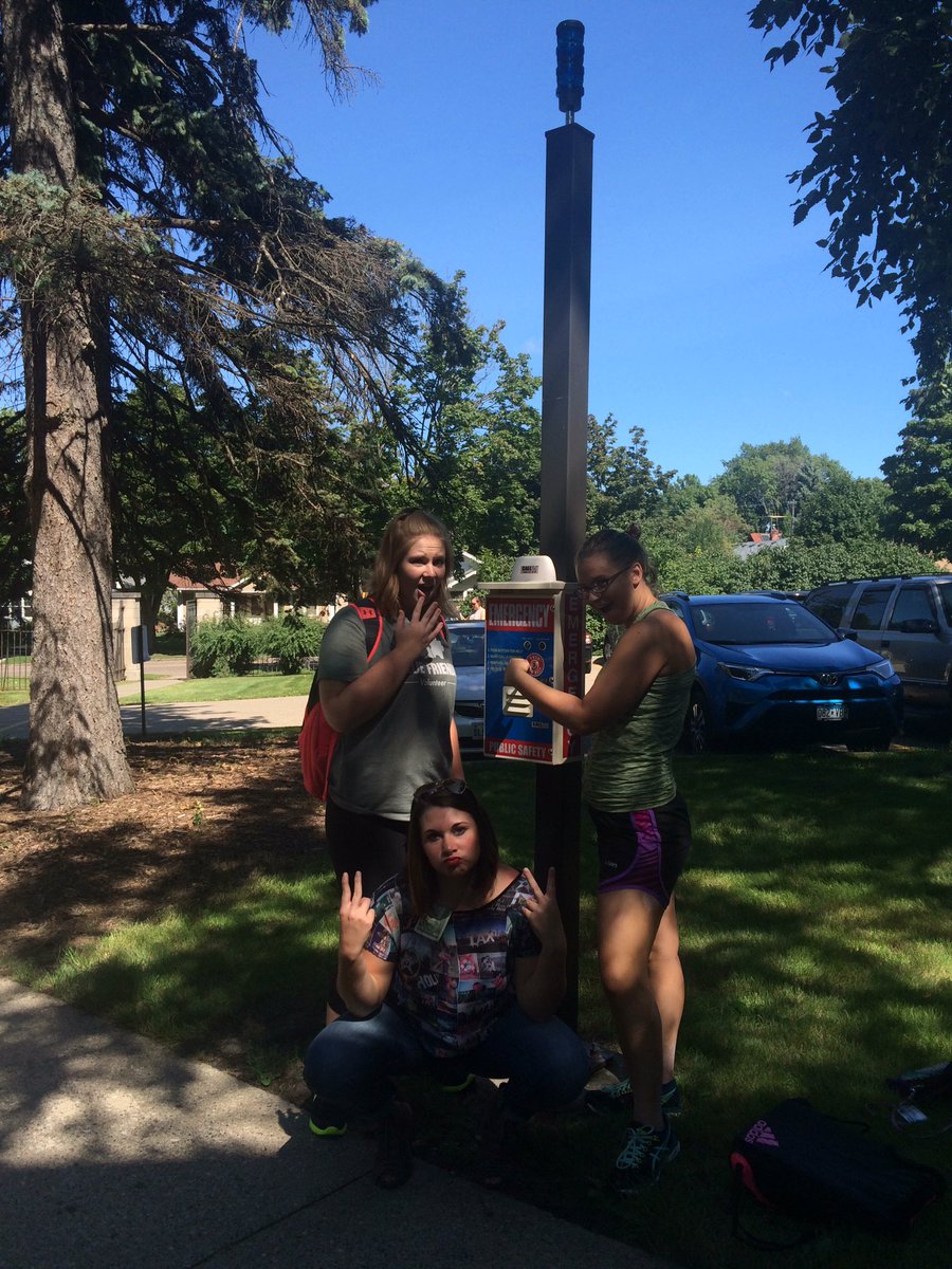 kkoniar's tweet photo. #resourcescavengerhunt #mystkates #wewantprizes #BlueLight https://t.co/JVv2UFkpKX