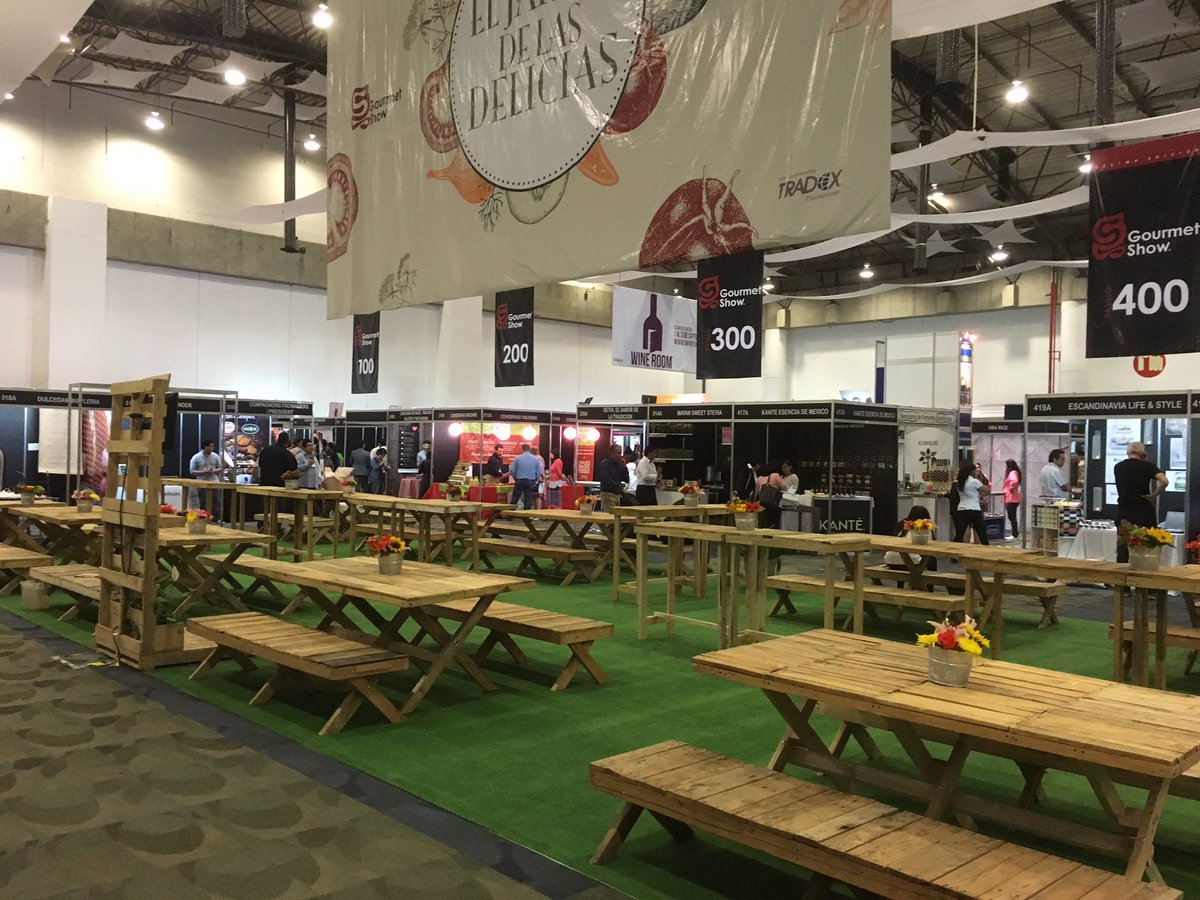 Meatlessbus's tweet image. Los esperamos en el WTC.