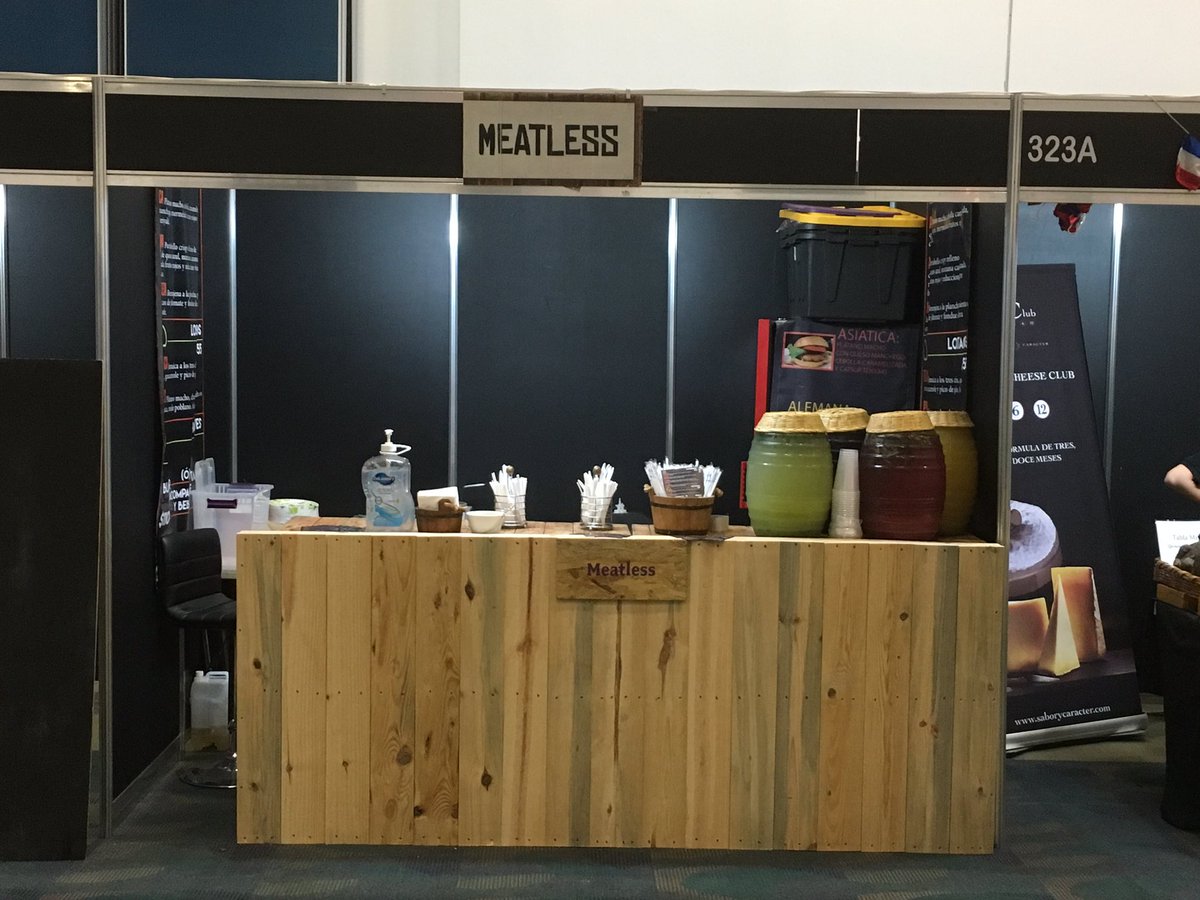 Meatlessbus's tweet image. Los esperamos en el WTC.