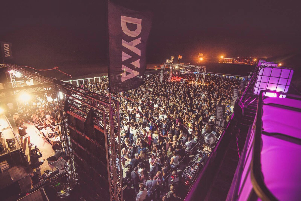 djdyna's tweet photo. No flag is big enough..π΄π³ #itsDyna https://t.co/soX0hodKAi
