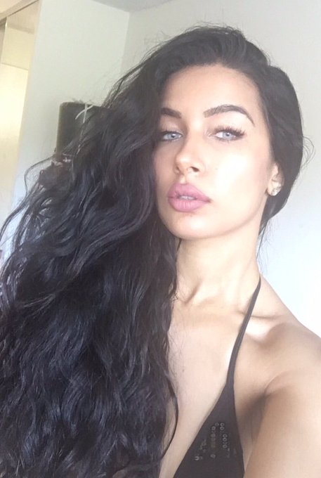 Good morning https://t.co/V6AMbj1yWo<a href="/tag/selfie"class="tags"><span>#selfie</span></a>