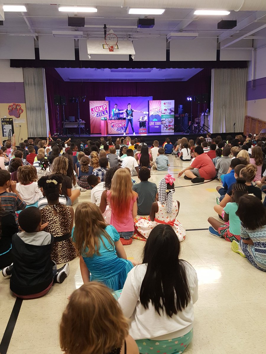 MrsBeckSLP's tweet photo. #MillsSTEMTigers #ExpandHM their minds and learn how healthy foods fuel their bodies! https://t.co/Eh0wrGfzyu
