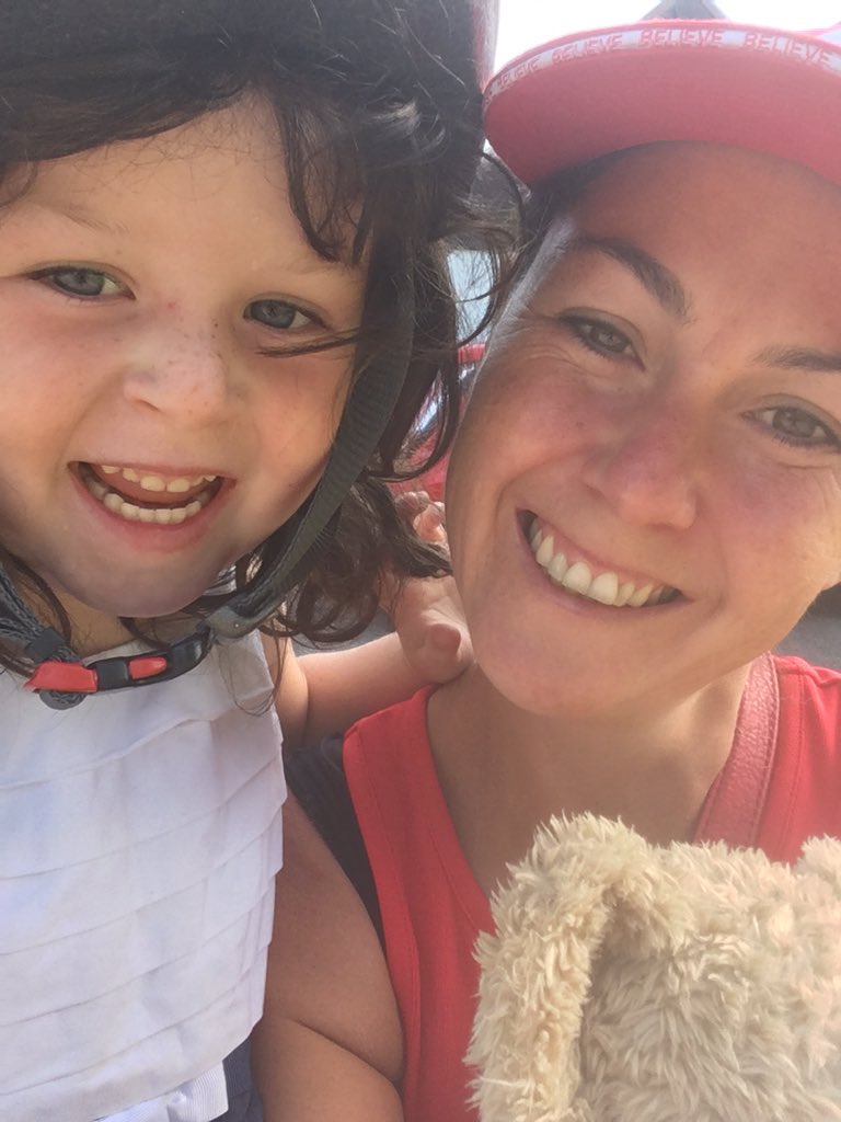 spanna_bates's tweet photo. 10 miles of dedicated walking today @fraserbearbates great first day xxxx 490 to go #500milesforbelieve https://t.co/72wB1W4v9c