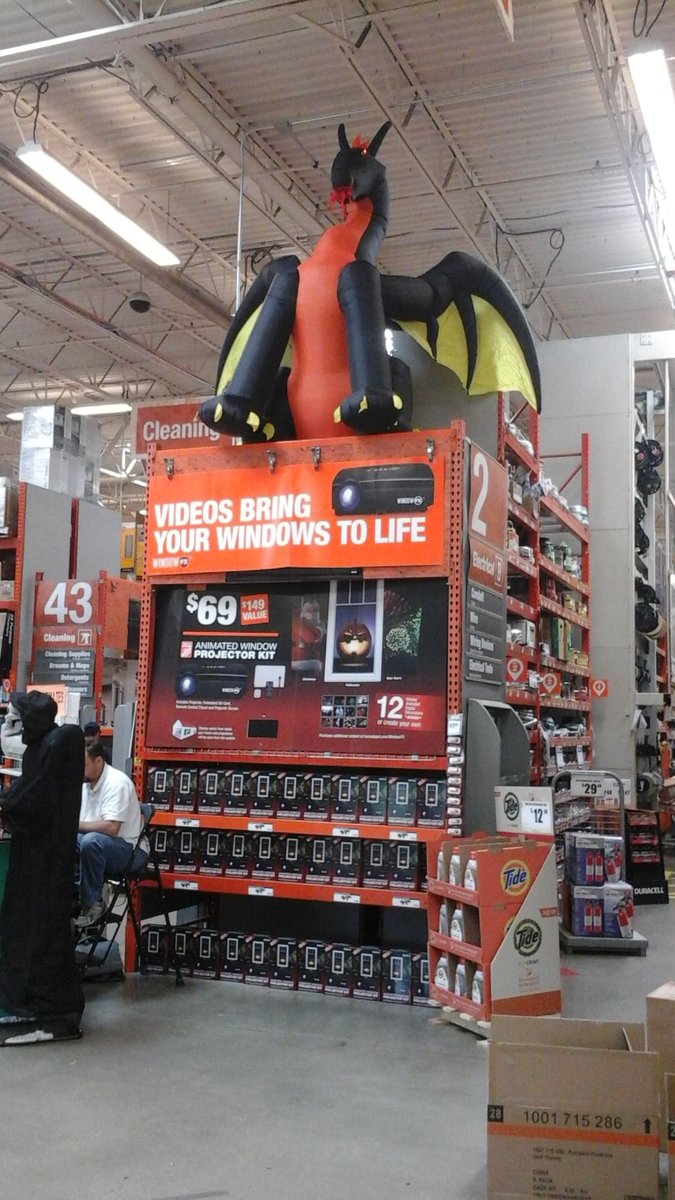 met6202's tweet photo. @Joe_T_D32 #halloween6202 our set is awesome. https://t.co/fGDFLYYPJW