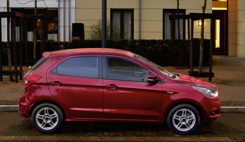 fordverkoper's tweet photo. #primeur in #nederland de #nieuwe #fordka op de #wereldhavendagen #whd16 https://t.co/CGZIOXS5NX