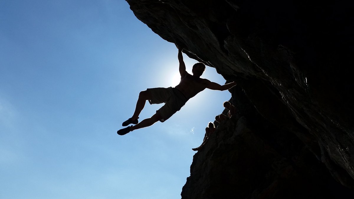 Throw back to an amazing  weekend  of DWS.  This is the 2nd ascent  of Z Chrome 8a+. I don't want the summer to end!