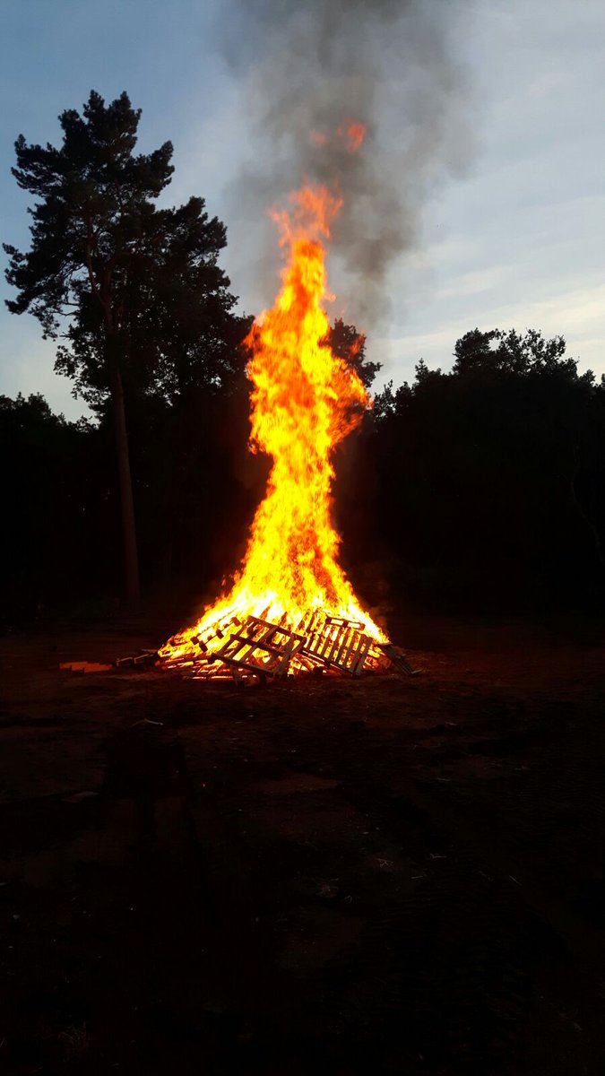 Zou <a href="/RossumHenk/">Henk van Rossum</a> deze nog onder controle krijgen? Laatste keer 'brand meester' Hènk bedankt! ! #Maarn #Maarsbergen