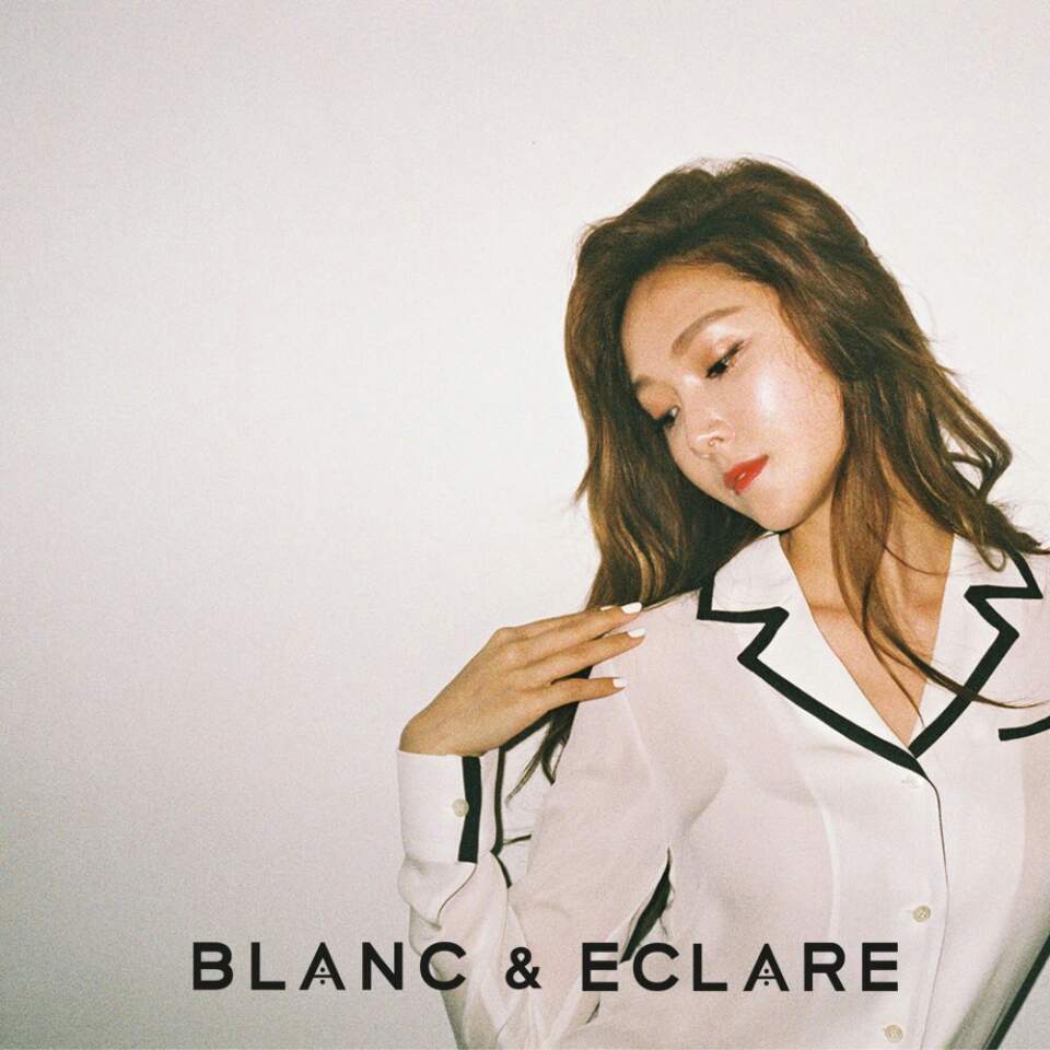 [OTHER][06-08-2014]Jessica ra mắt thương hiệu thời trang riêng của cô - BLANC & ECLARE - Page 4 CrSkzXXUIAAdfsC