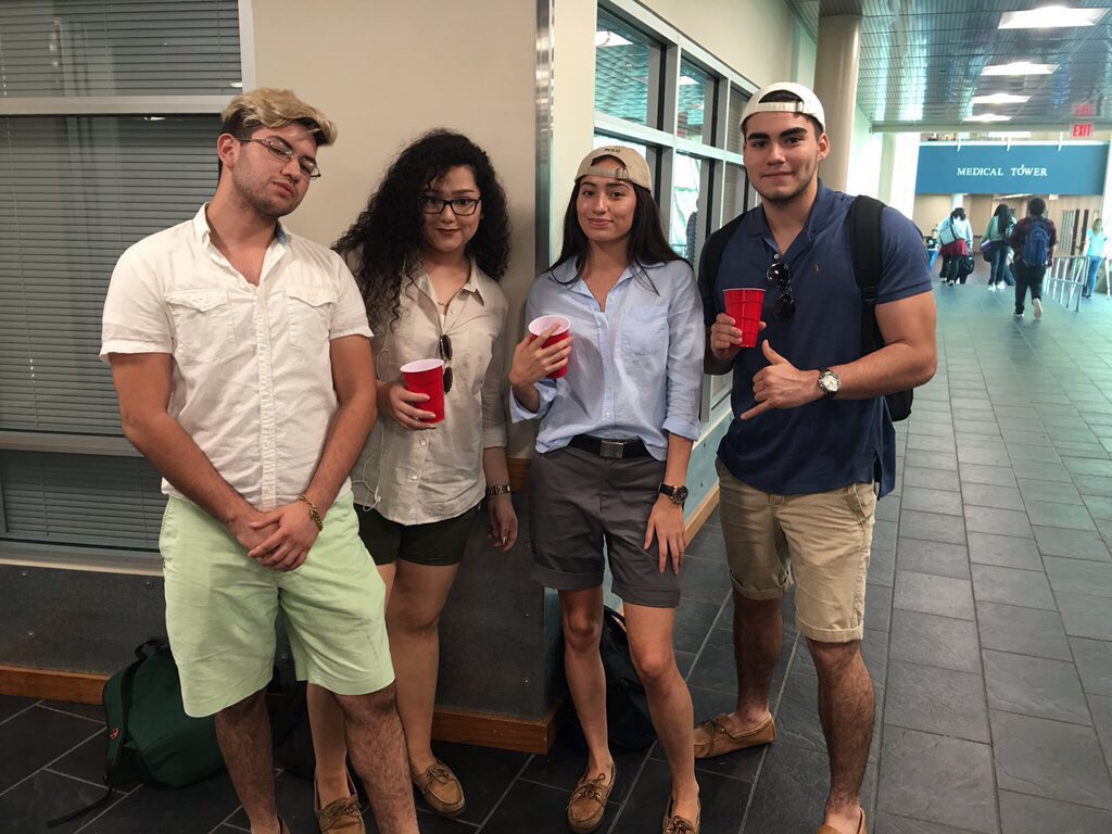 __Auroraa__'s tweet photo. #fratthursday cause friends all spring af https://t.co/NGsNjn4Z8R