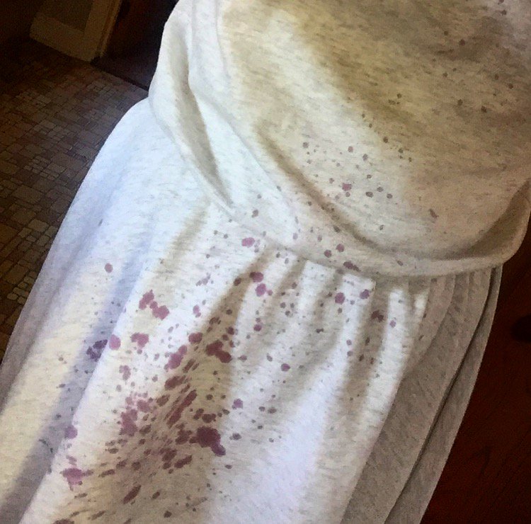 HopelesslyBlogs's tweet image. Really though. This happened on a second date. #SpillTheWine #datingblog hopelesslysingleblog.wordpress.com/2016/08/29/sci…