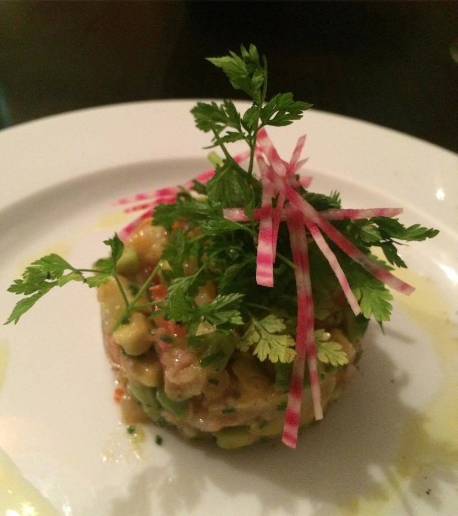 berenpromotion's tweet photo. #nofilter #paris #tartare #hadock #aufildessaisons @lefooding #lefooding #miam #superbon 🍴👍🏼 https://t.co/vzbmJj5dVa
