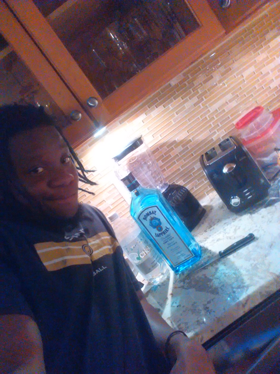 VaReddiVerSal's tweet image. Estates Living #BombaySippin #2Shots #ImGone Listen to Energy By ShaRoc #np on #SoundCloud
soundcloud.com/sharoc-versoul…