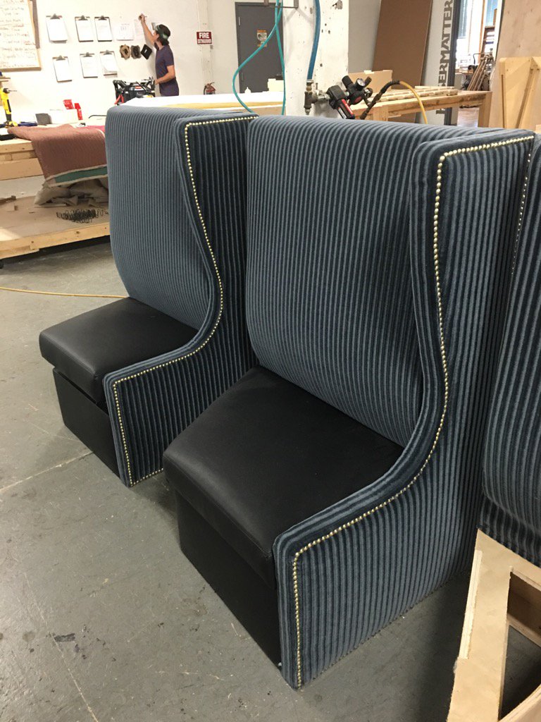 OrangeChairCstm's tweet photo. OC is very excited about Indianapolis' new Ruth'sChris! the seating will be second only to the food! #coolseating https://t.co/jKvVo6DNuq