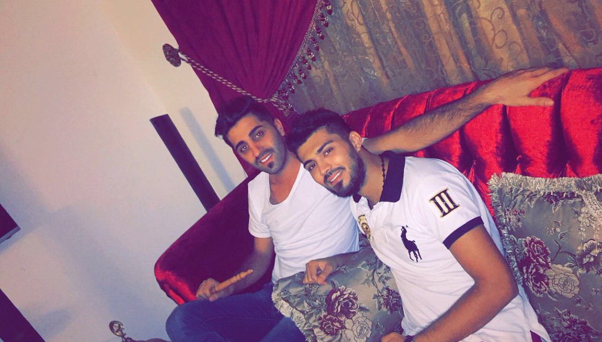 #مساء_الخير ومسائي معكن غير 💕
شو رأيكن نسهر الليلة لندردش سوا على هاشتاق #زكي_شريف
