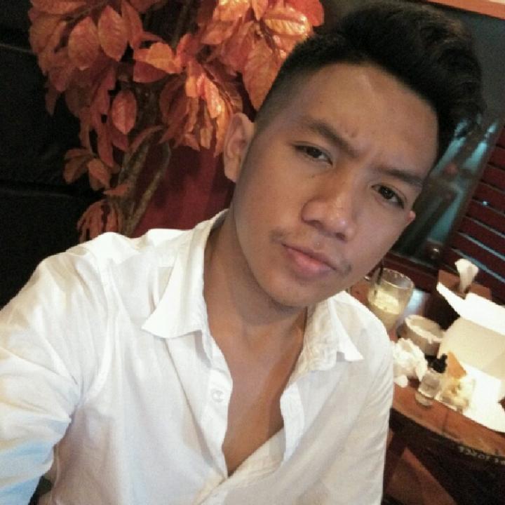 Join my LIVE > menunggu ngantuk on #BIGOLIVE. web.live.bigo.sg/2122747706#ecg…