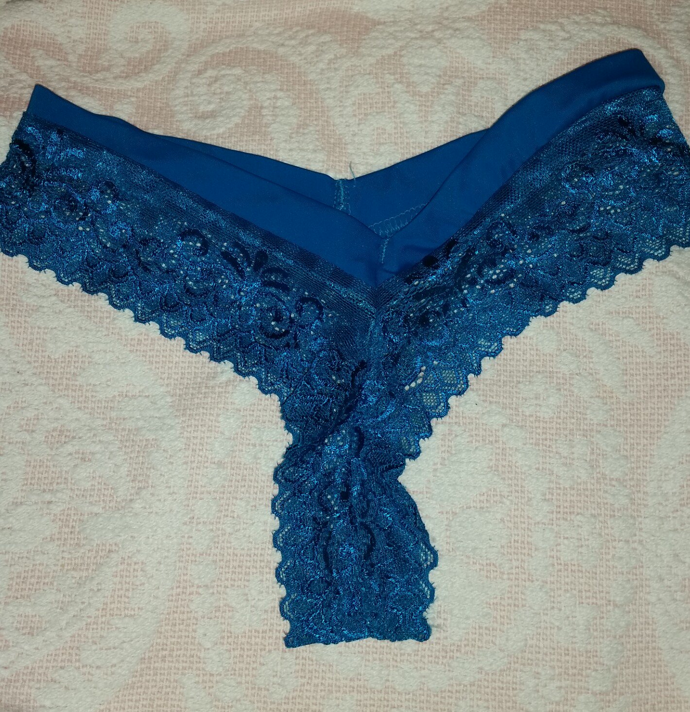 luscious-s-panties-on-twitter-https-t-co-tknisqkdsy-blue-lace