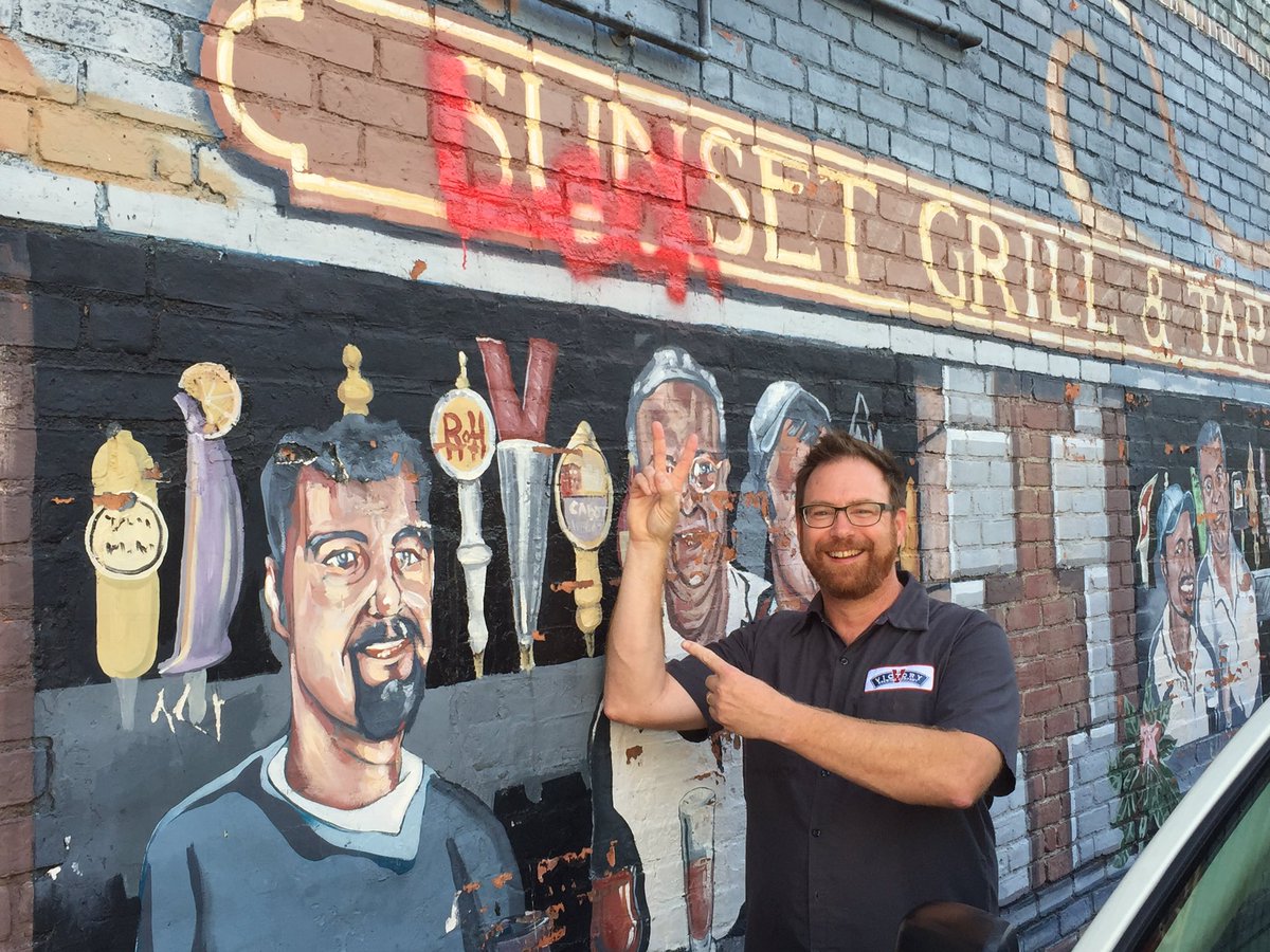 Victory_NewEng's tweet photo. @sunsetgt w/ @Victory_Bill celebrating #AllstonChristmas w/ a Flightnight! @VictoryBeer @CraftMass 6-8p! https://t.co/YdllnWsSLu