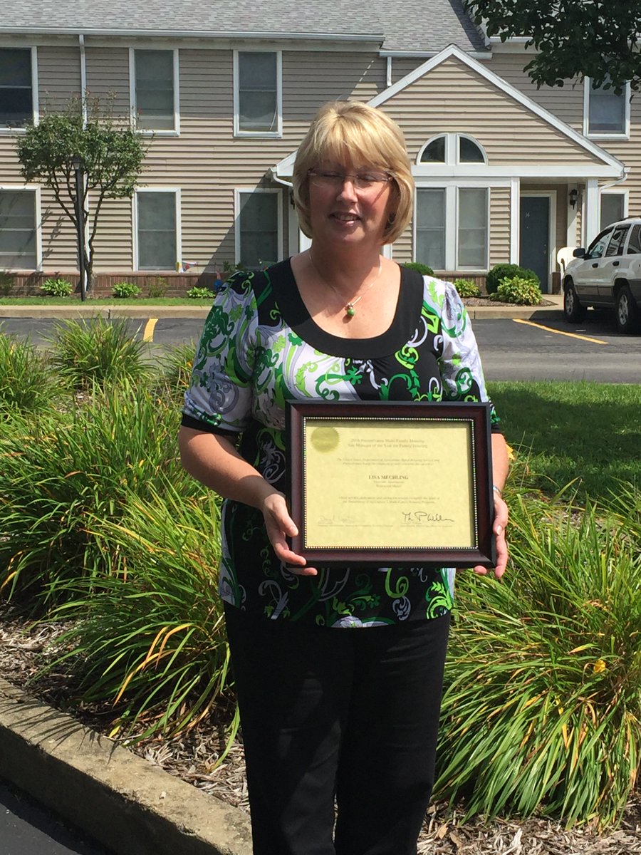 A very big congratulations to our employee Lisa who won Site Manager of the Year for RD-PA! #employeeappreciation