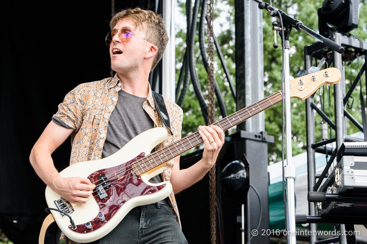 oneintenwords's tweet photo. Pics of The Zolas at Riverfest Elora https://t.co/OkR49AU2hi #concertphotography #rfe16 @thezolas https://t.co/K449kmViAD