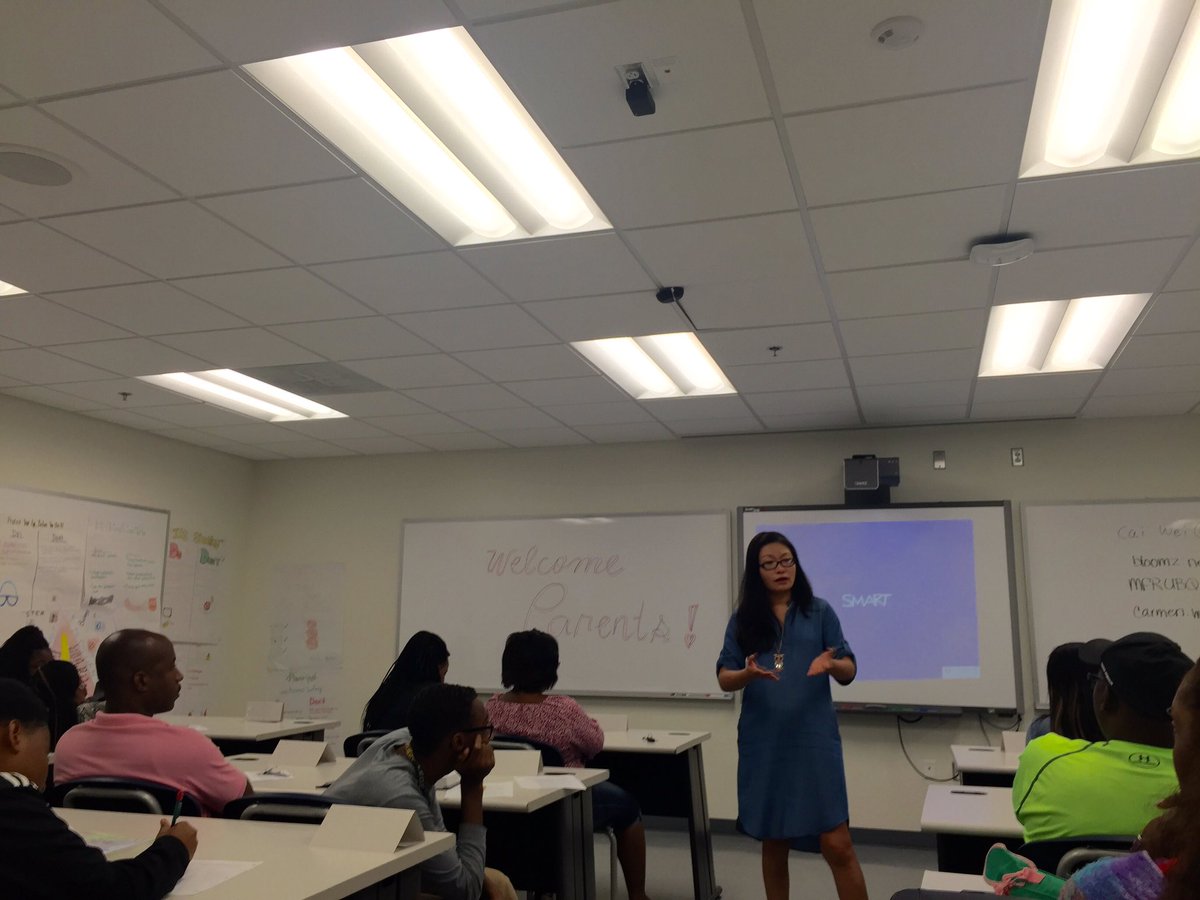 Welcome to #Back2SchoolNight #MaddieIsLearningChinese <a href="/pgcps/">PGCPS</a>  <a href="/AHS_OwlsNest/">AHS @ PGCC</a> 📓📚