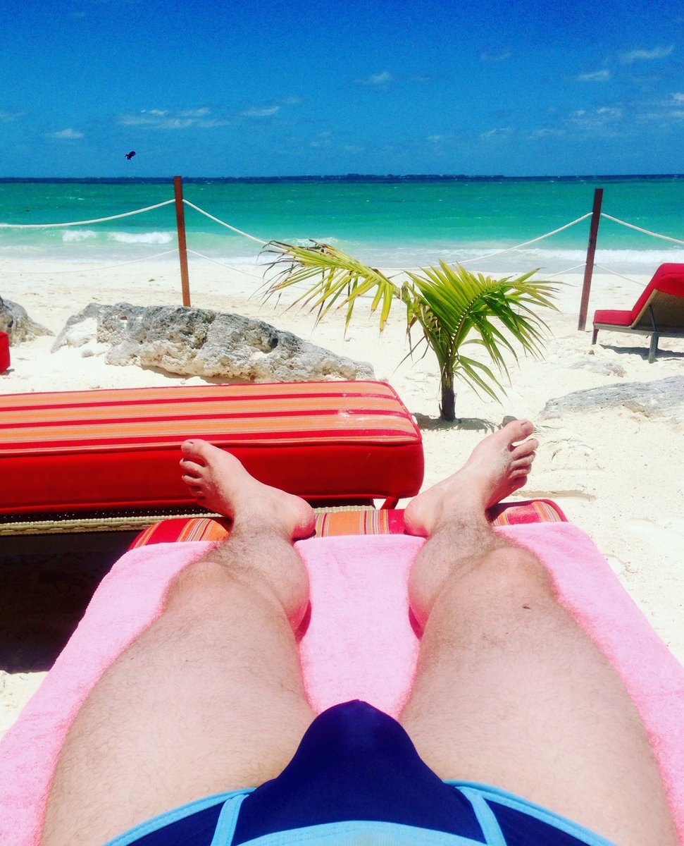 chiwasexy's tweet photo. Amo el color del mar 😎 https://t.co/wR1sVZy26p