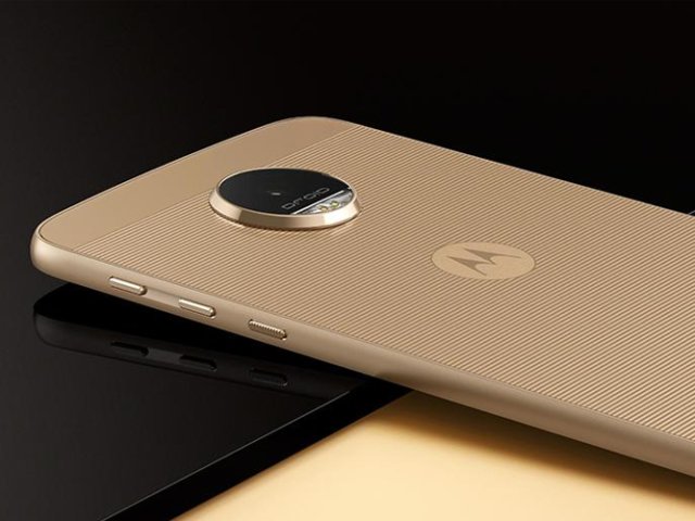 Zumbetas's tweet photo. Los nuevos Moto Z y Moto Z Force recibirán parches de seguridad mensuales https://t.co/LKzPkkalut #LenovoChampions https://t.co/AERsjeCOQR