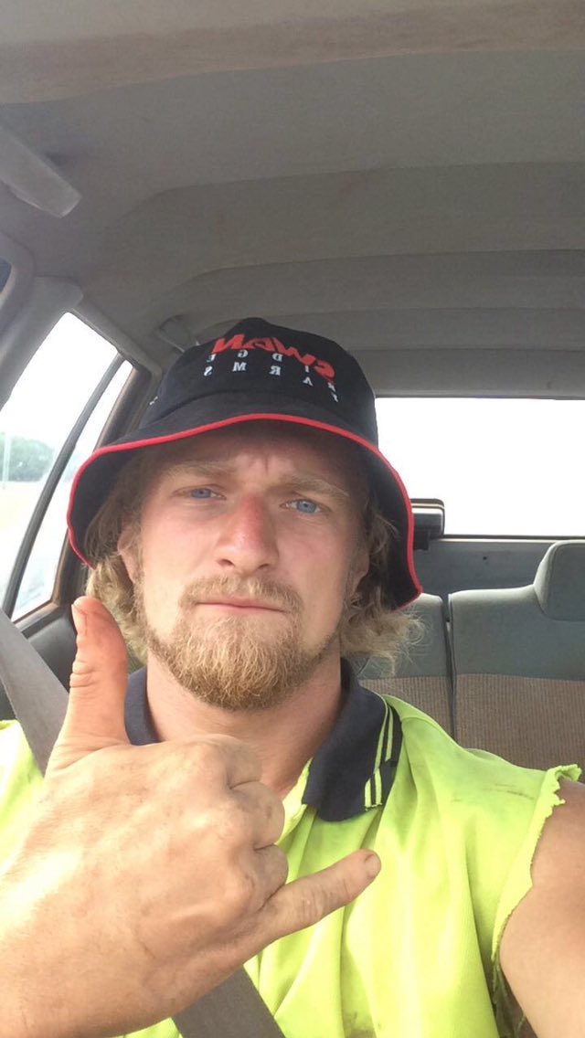 hodgy_07's tweet photo. 91 days farm work complete #onlyhereforthevisa #bundybabe #swanridge #folyf https://t.co/v8k7XTtSuq