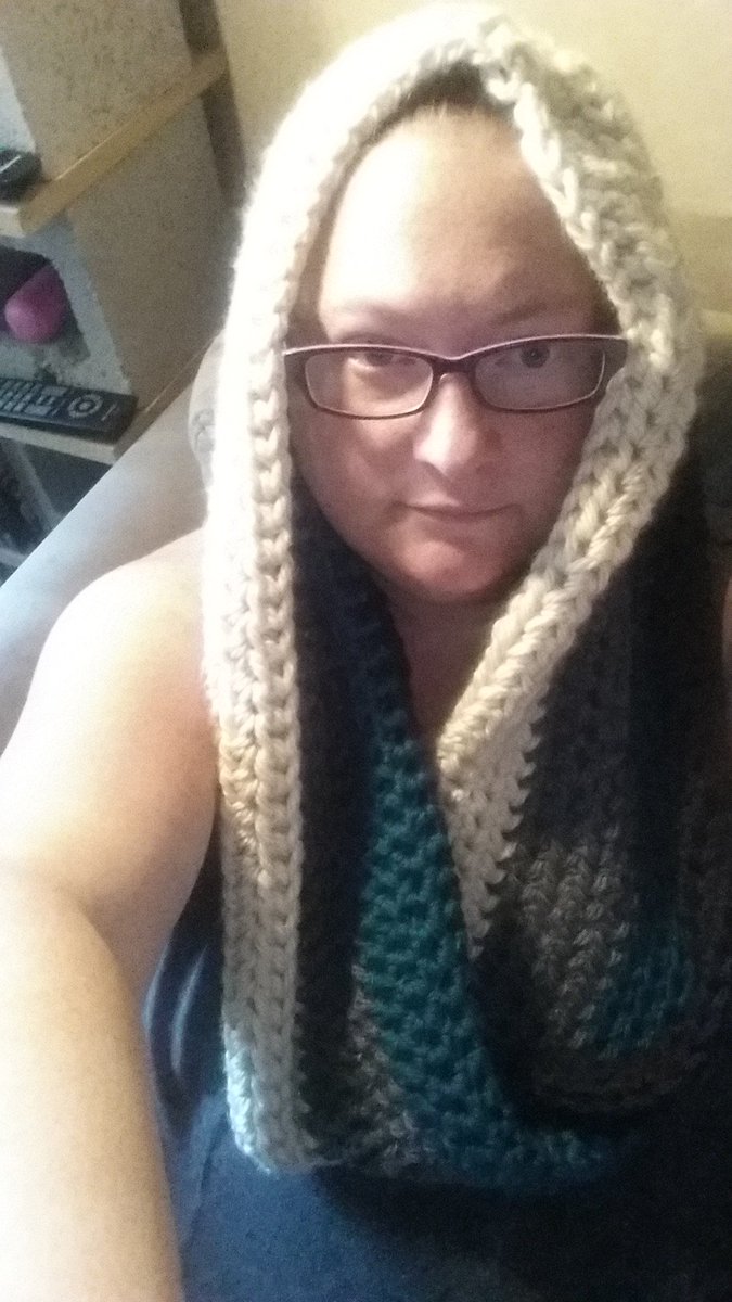 angelwithwings's tweet photo. First #twistedinfinityscarf  #crochetscarf #crochetinfinityscarf #crochet https://t.co/768vm2rLSi