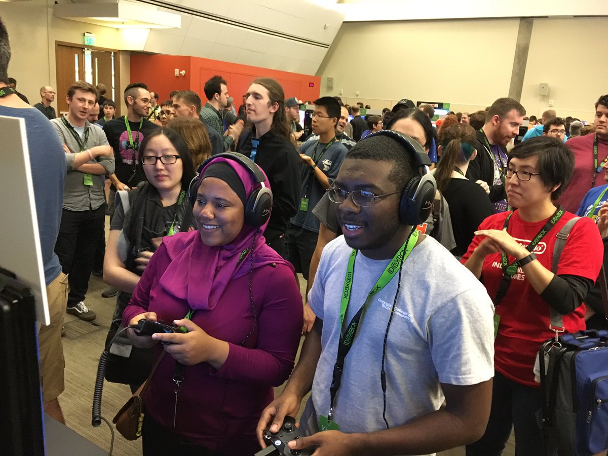 FellowTravellr's tweet image. #WesternPress was at Microsoft's ID@Xbox event today -- and put on a show! @westernpressed