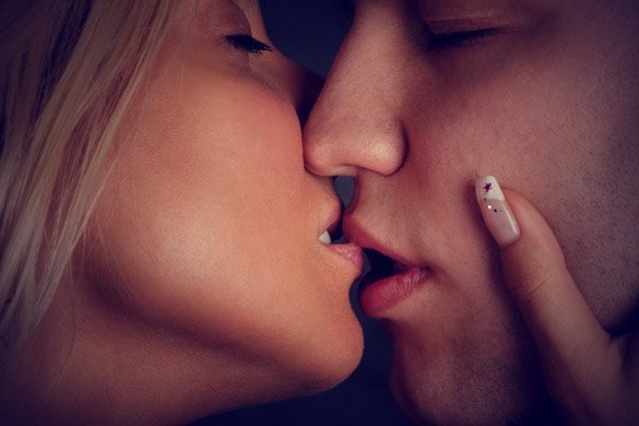 howrid_com's tweet photo. How to #Kiss Passionately? - #howrid
https://t.co/pnxtvJ2iqi
#BestLipBalmsForKissing https://t.co/qGTgBE7VMP