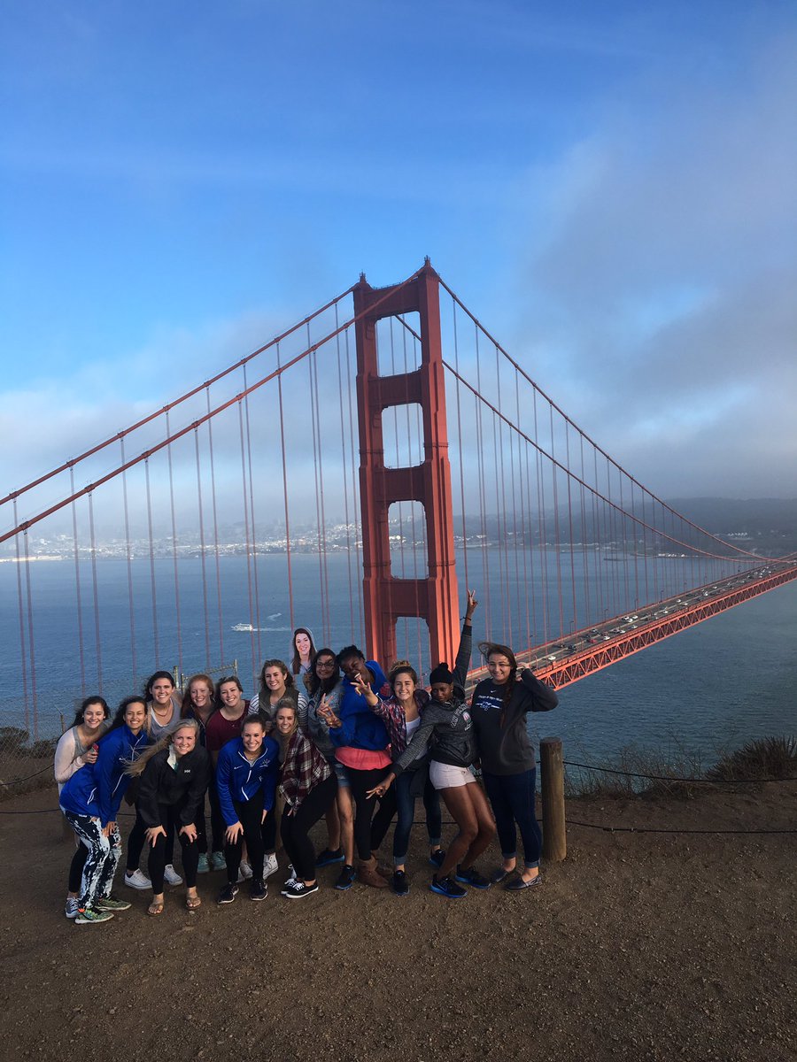 MT_Volleyball's tweet photo. Great way to cap a successful day in the city! https://t.co/yNEzGDidhL