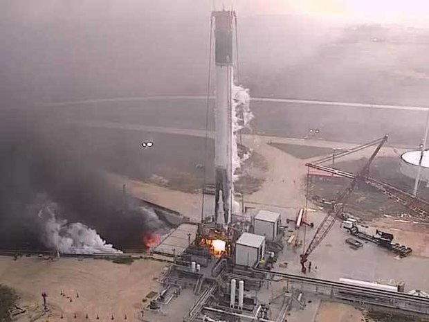 shahernama1's tweet image. #NASA #RocketExplosion 
فلوریڈا میں راکٹ آزمائشی پرواز کے دوران تباہ
shahernama.com/nasa-rocket-ex…