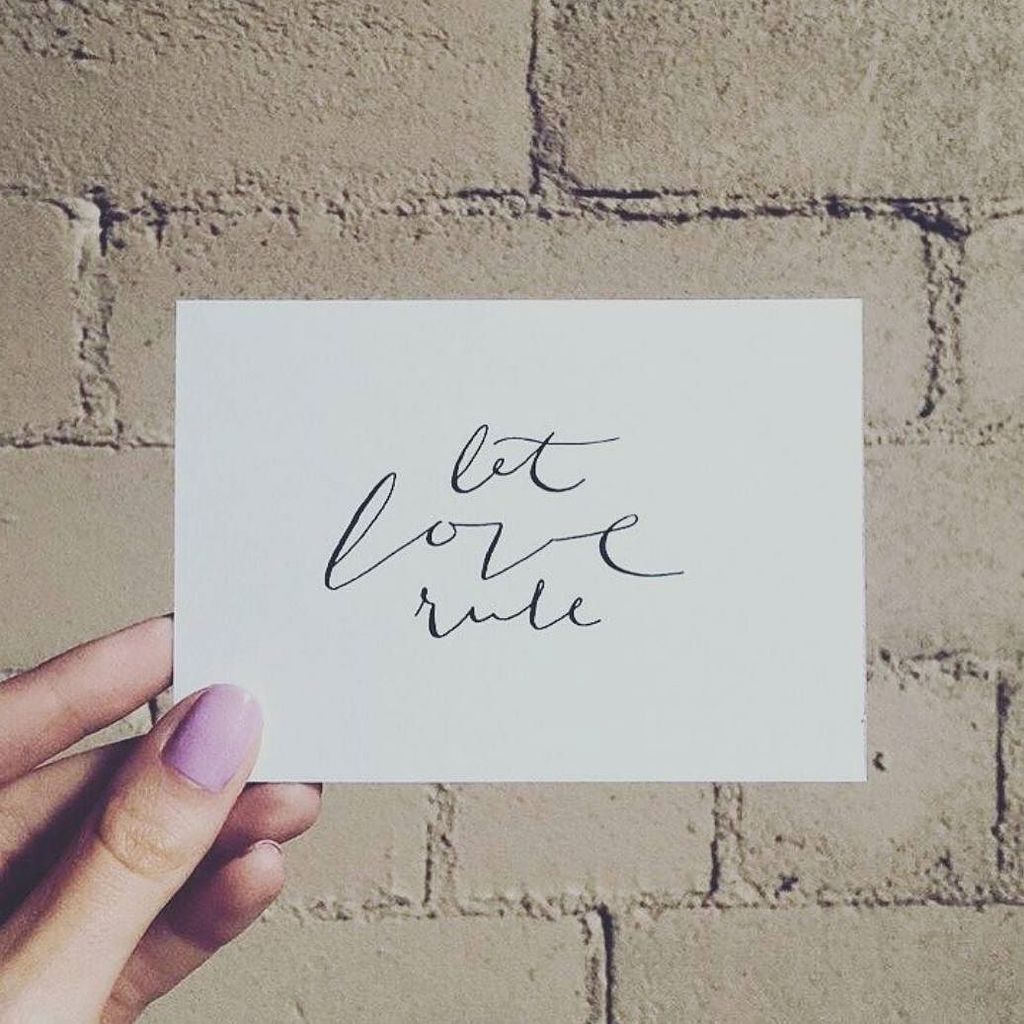 moreloveletters's tweet image. 5 years. That&apos;s how long it&apos;s been since @hannahbrencher laid her heart out and invited st… ift.tt/2bNEp8q