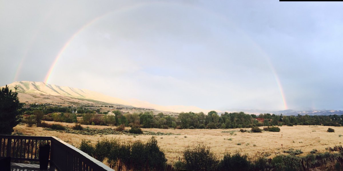 ProductionWS's tweet image. FULL rainbow tonight! The exact same thing happened 4 years ago with a FULL rainbow to the minute! #coincidenceornot