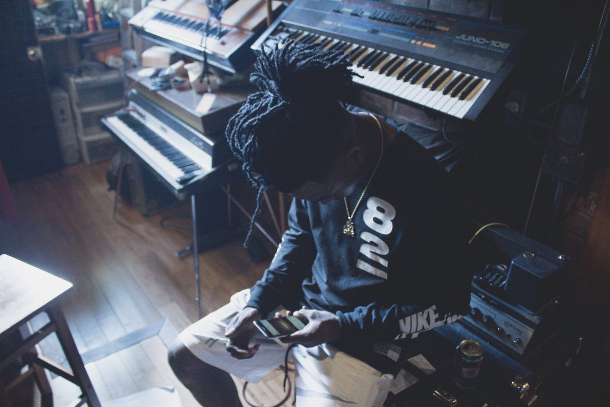 XXISTFOREVER's tweet photo. @JazzCartier 🌺🌺🌺 https://t.co/thzhDM4tWi