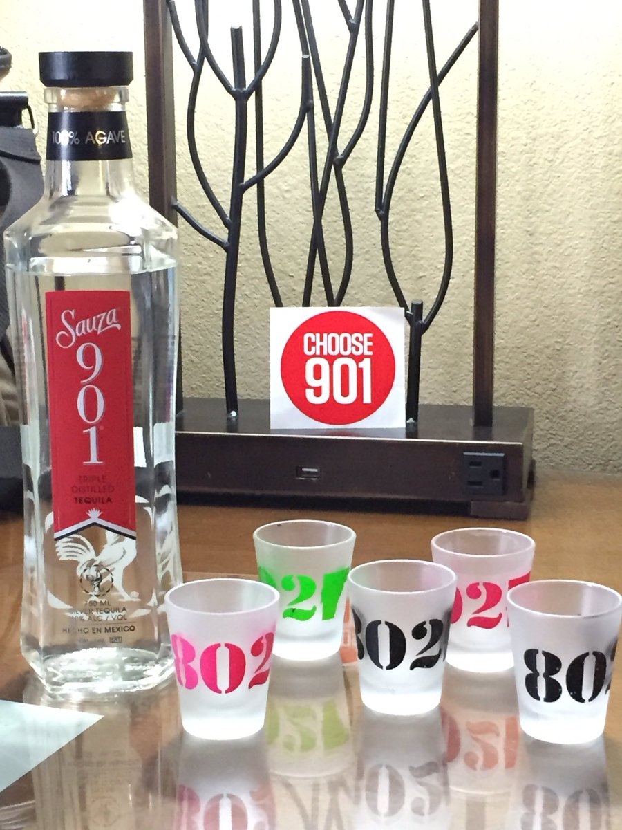 hjrossvt's tweet photo. Cheers @jtimberlake &amp; #JTFam!!!! @901Tequila shots~ in the #901  #Happy901 #Choose901 #Itsalways901 https://t.co/xQxX1Mg1Kh