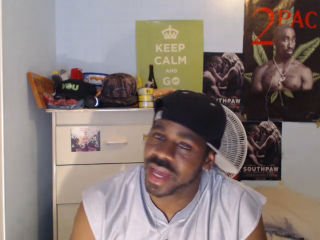 PointMan_X_'s tweet photo. 🔴 LIVE @Sicko2005 on @YouNow - #TroopsSupport https://t.co/CiJcNHglIF https://t.co/ZLpR3CuDei