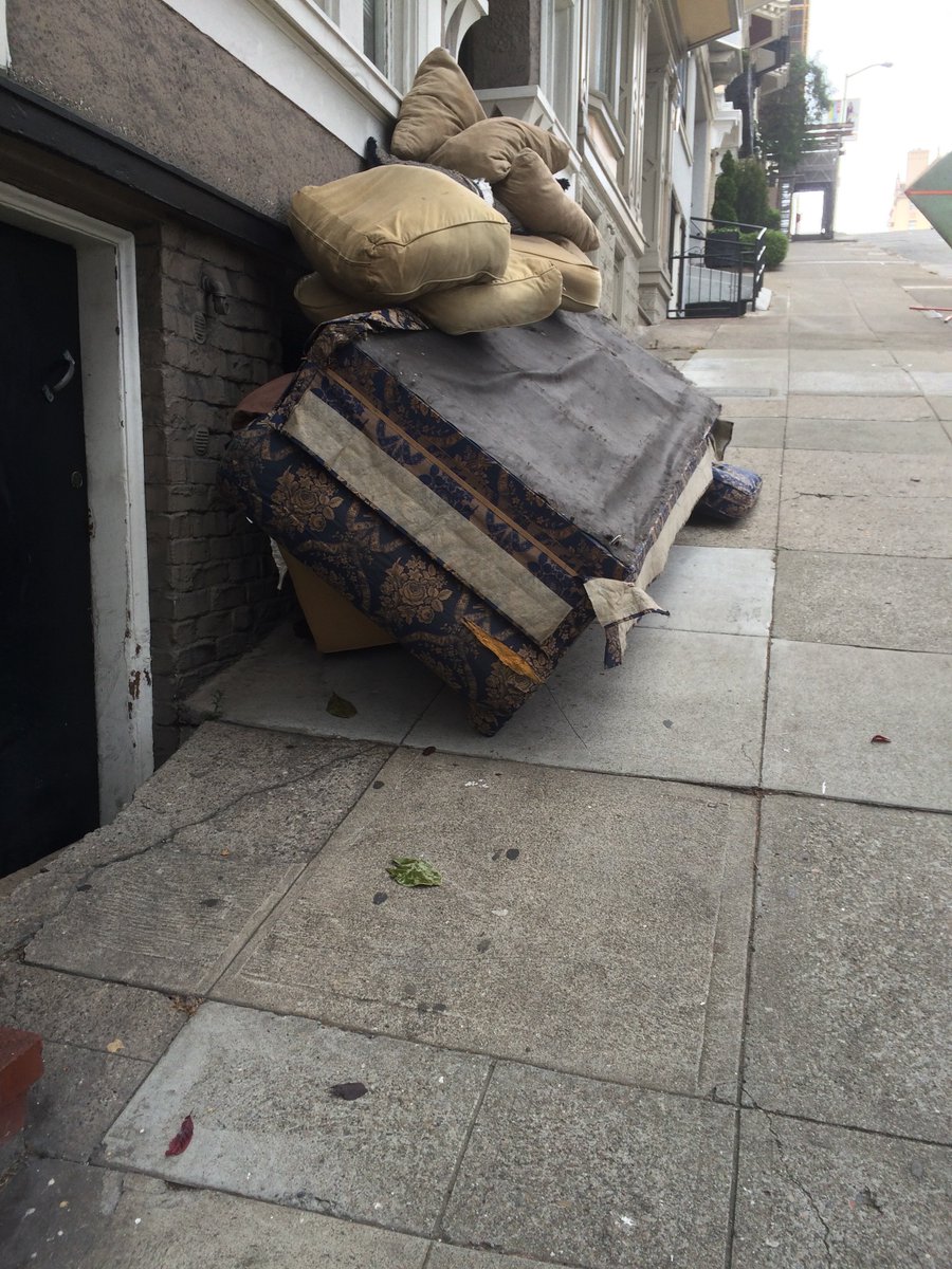sftrashtreasure's tweet photo. Sidewalk fortress. Mason &amp; Pine. 09.01.16. #illegaldumpingSF #trash #garbage #sidewalkdumping #litter #streetclutter https://t.co/E0Y6xhotB4