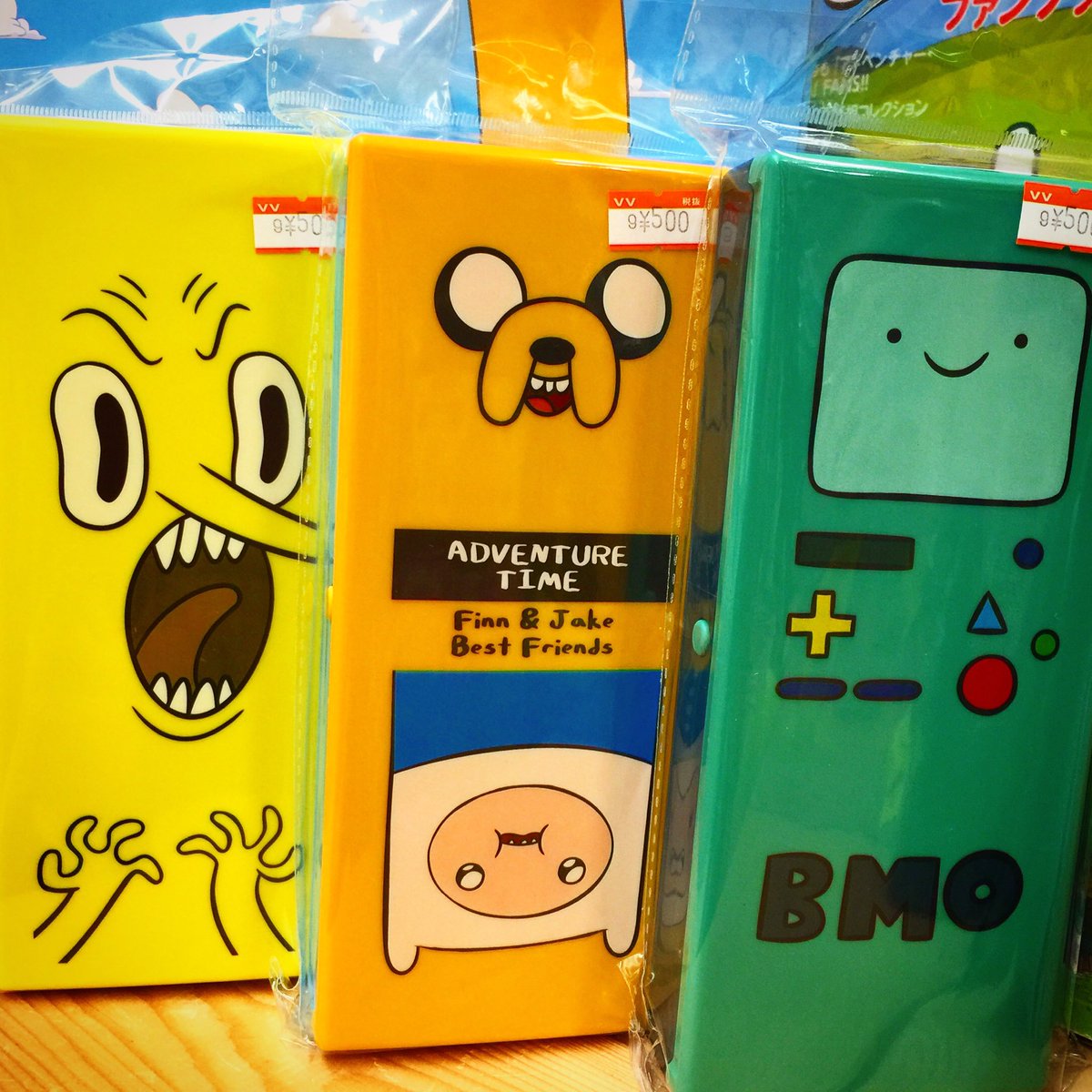 ヴィレッジヴァンガード本厚木ミロード No Twitter 今 何の時間 アドベンチャー タイム ３種類のペンケース入荷しました ３つともかわいくて思わず授業中にやけますな ペンケース自体もボタン一つでパカッ だから使いやすい 個人的にビーモがお気に入り