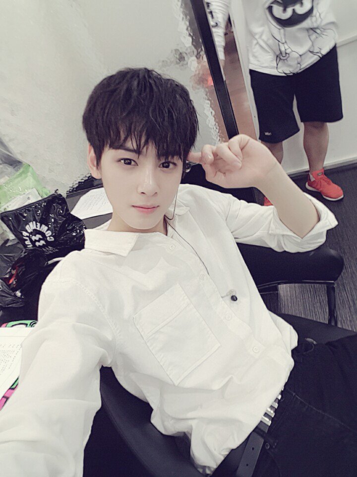 ASTRO 아스트로 tweet media