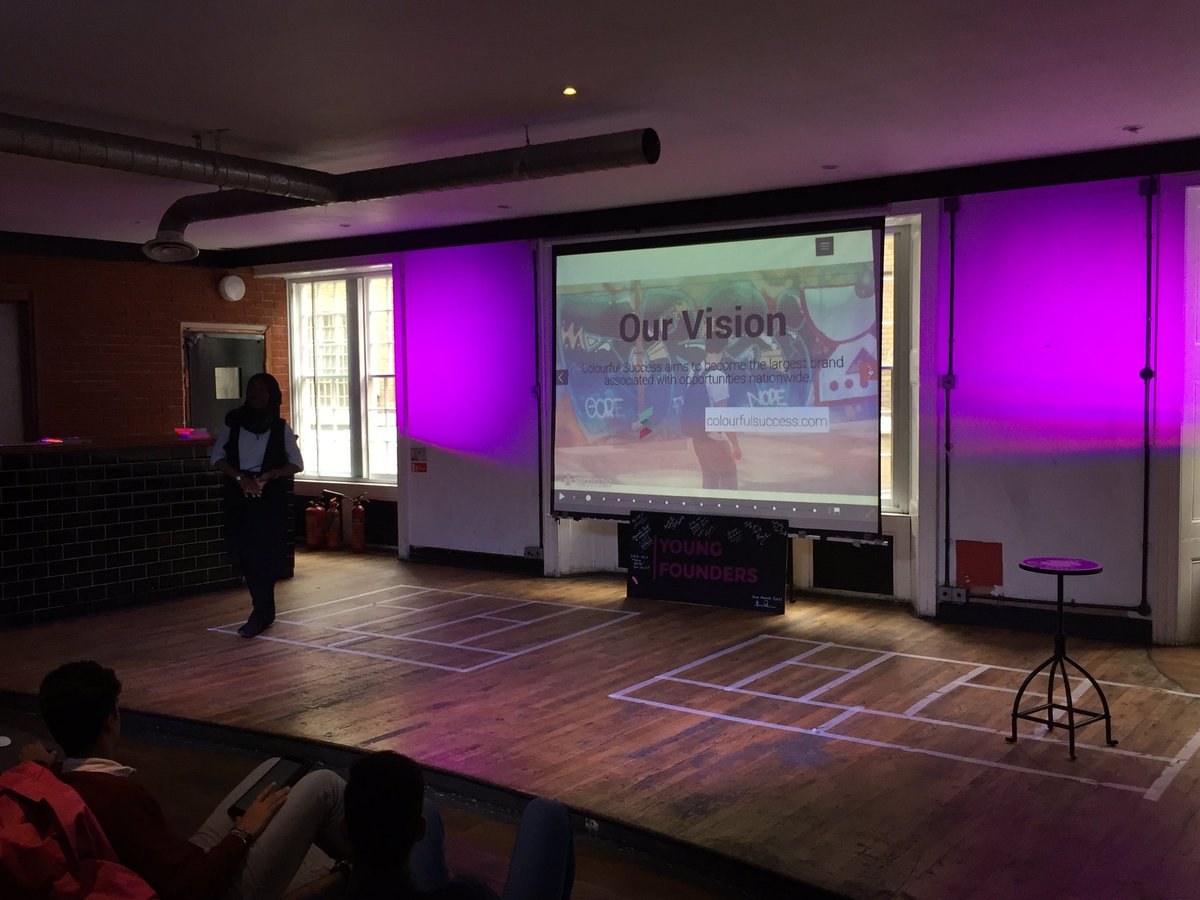 Now @HafsahIsAwesome on how to match opportunity to talent in schools (sounds familiar <a href="/ronandunneo2/">Ronan Dunne</a>!) #YF2016