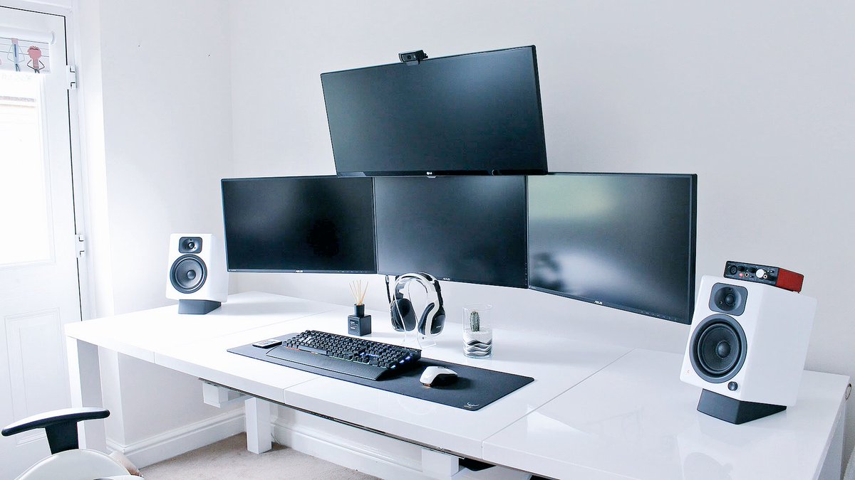 Simfinity_'s tweet image. The Simfinity website is currently under construction! Get in-touch to discuss the future of your gaming setup!