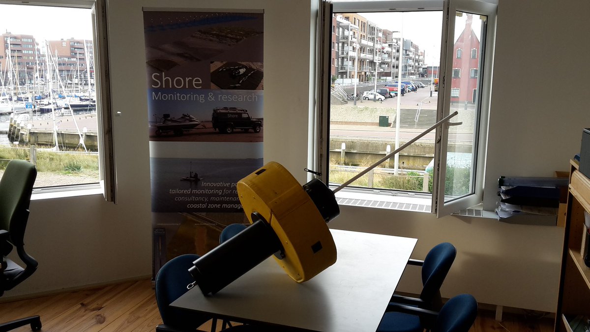 ShoreMonitoring's tweet image. Vandaag leggen we een @wave_droid voor #scheveningen #kust. Real-time golfdata! #surf @GemeenteDenHaag @VPdeltaNL
