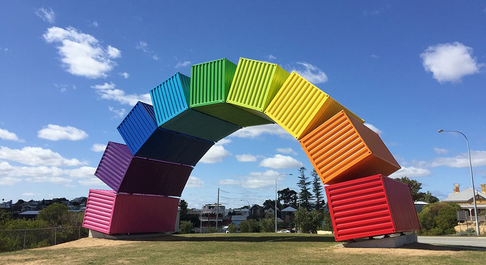 LoveFreo's tweet photo. The Sun is out and it's a great day to checkout the #FreoRainbow https://t.co/e2ClWleXsj https://t.co/FCHfnIpezG