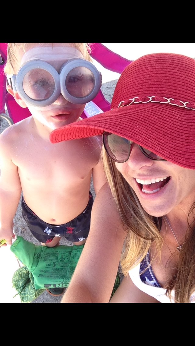 Tjsdancing's tweet image. Minion ha