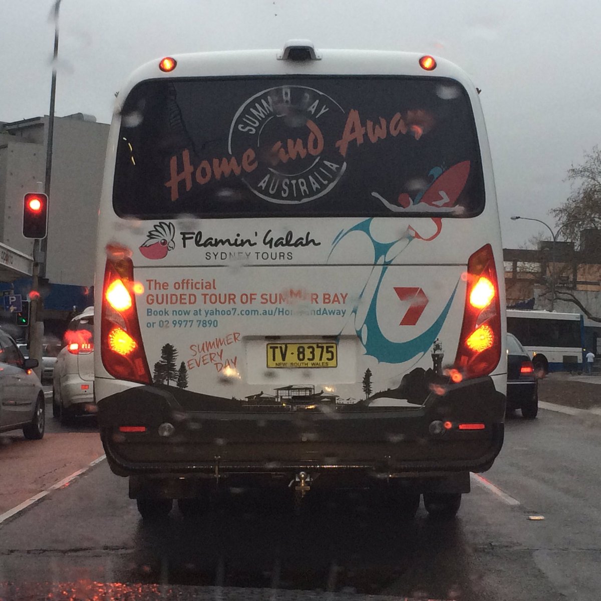 liz_physio's tweet image. Listening to @katetimmarty on the way home - Maybe u guys should do an episode from the tour bus? #possiblecontent